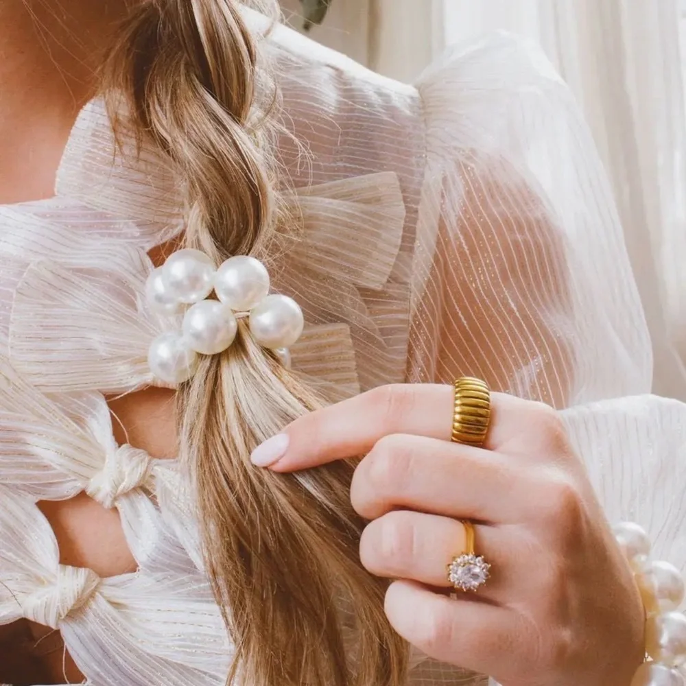 Chunky Pearl Ponytail (3109)